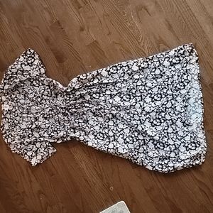 Gap size S maternity wrap dress